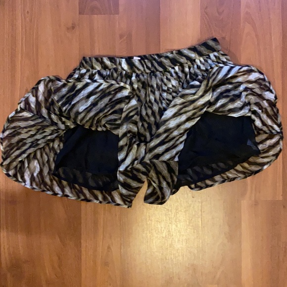 Shorts - Picture 2 of 2